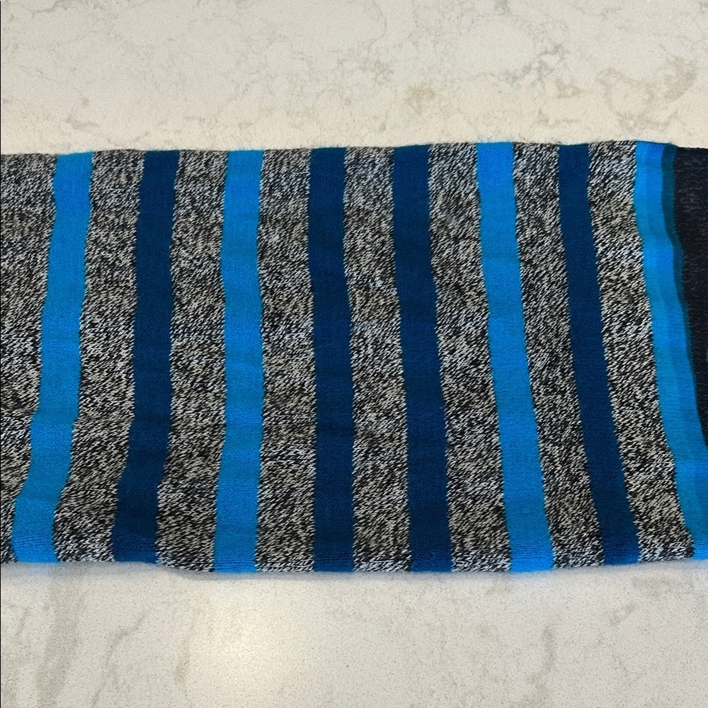 Harry Potter Ravenclaw House Knit Winter Scarf - Picture 5 of 10
